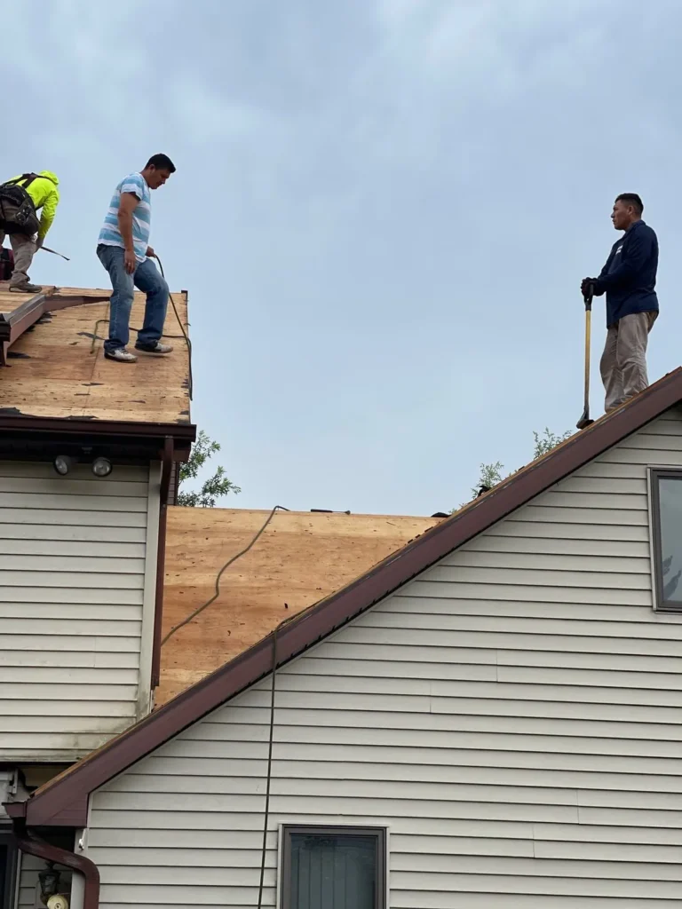 Architectural shingle roofing on residential home
